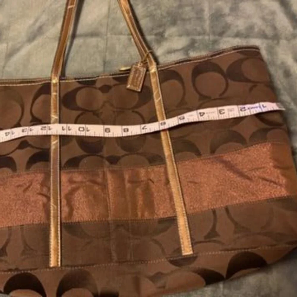 Coach tote bag in brown signature canvas